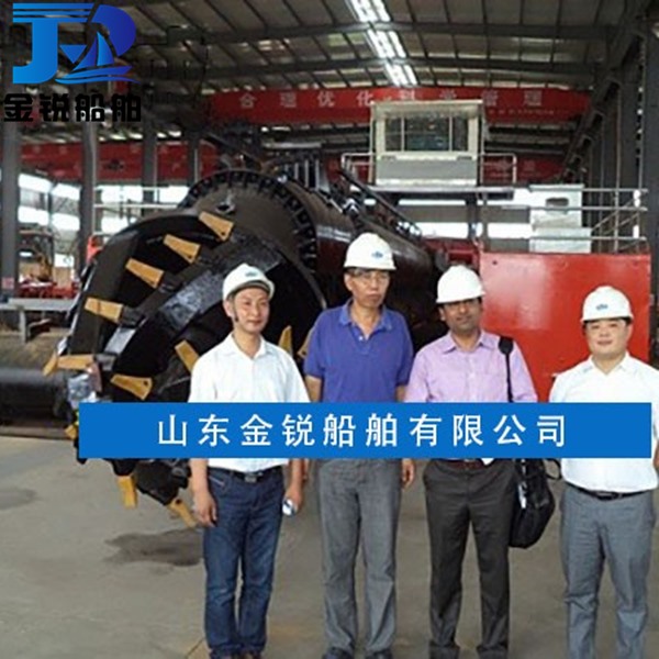 巴西客戶來(lái)公司購(gòu)買(mǎi)絞吸船